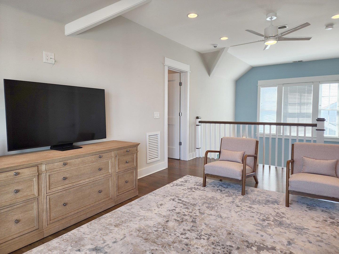 Den on 3rd Floor