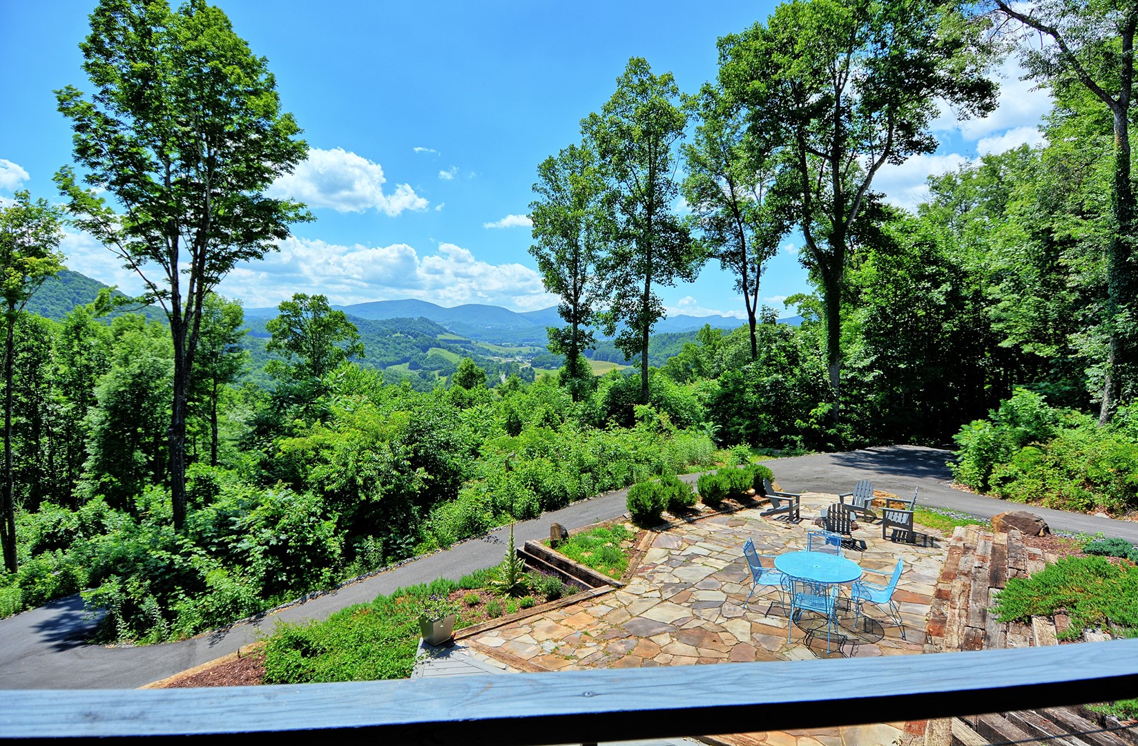 A Sunset Ridge-West Jefferson, NC