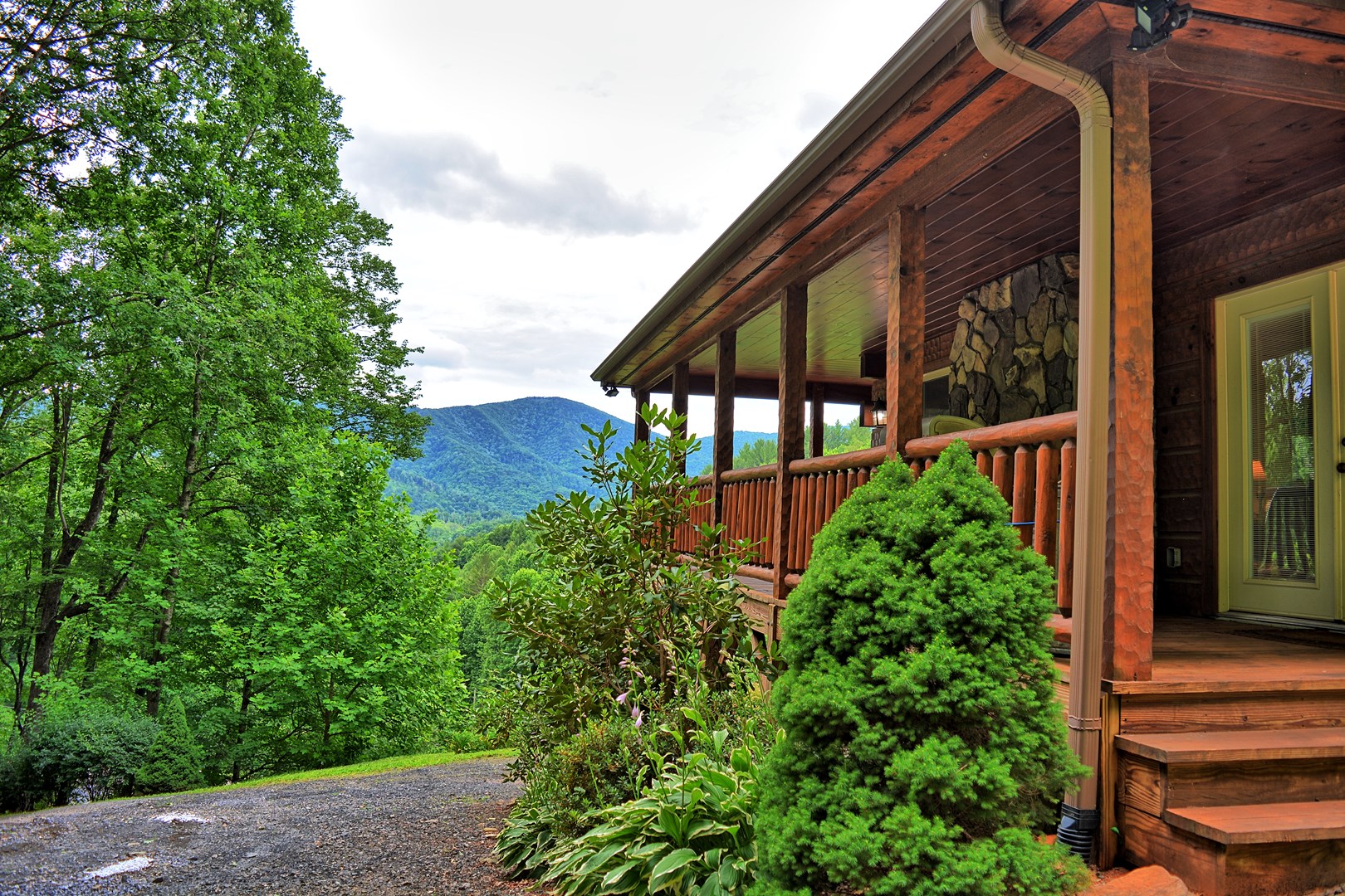 Featured Property Incommunicado-Warrensville, NC