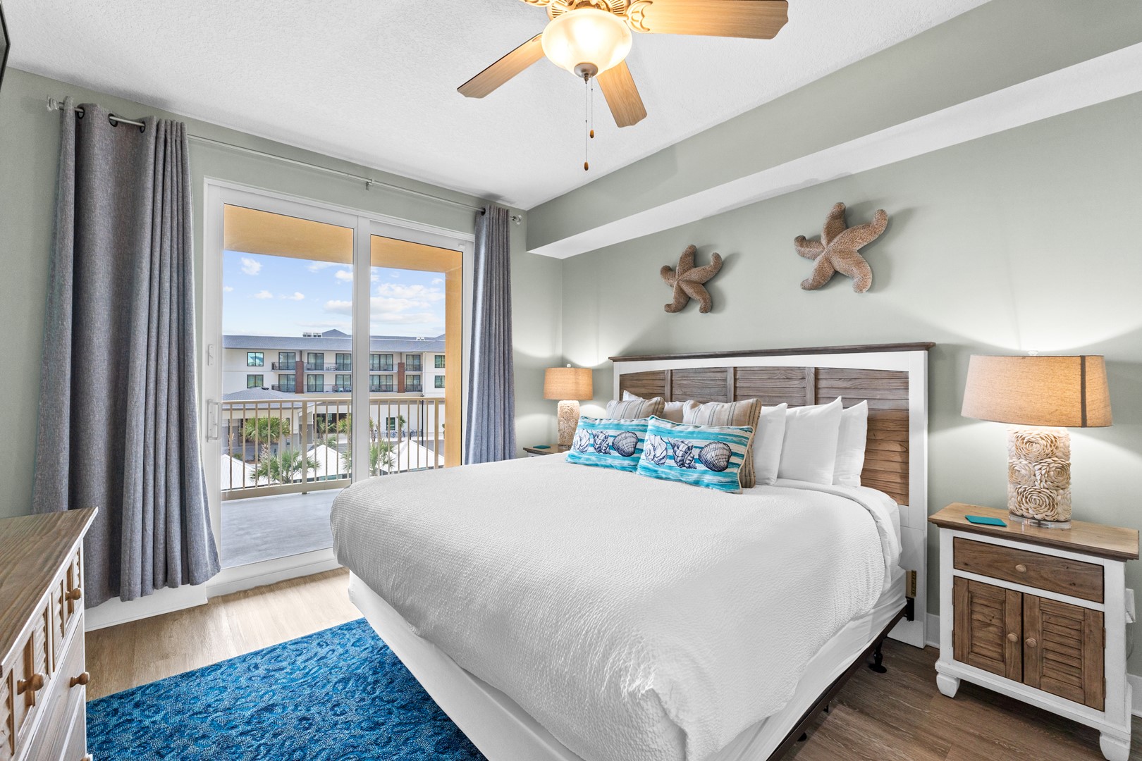 Main Bedroom with King Bed and Gulf Views
