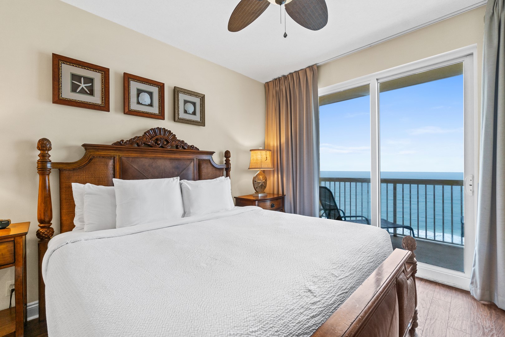 Gulf Front Main Bedroom with King Bed