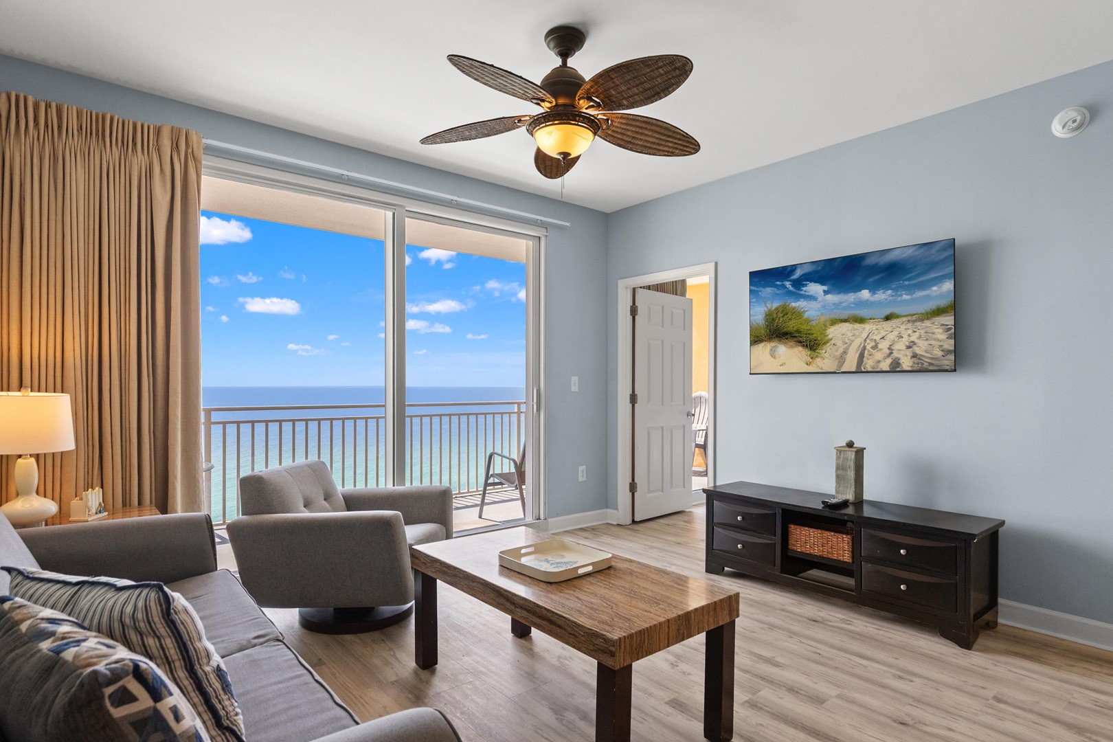 Splash Beach Resort 1106W Photo