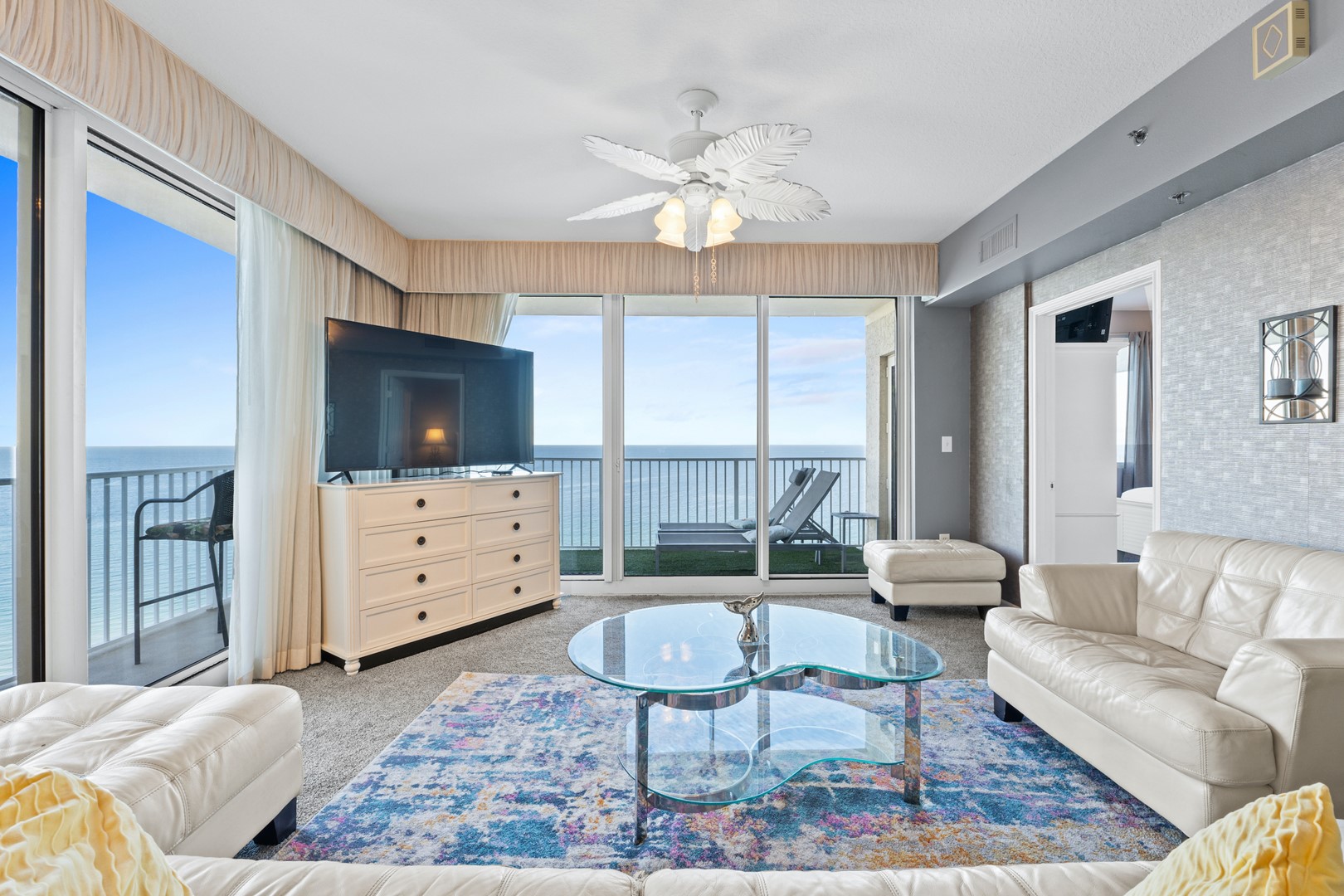 Living Area with Direct Beach and Gulf Views