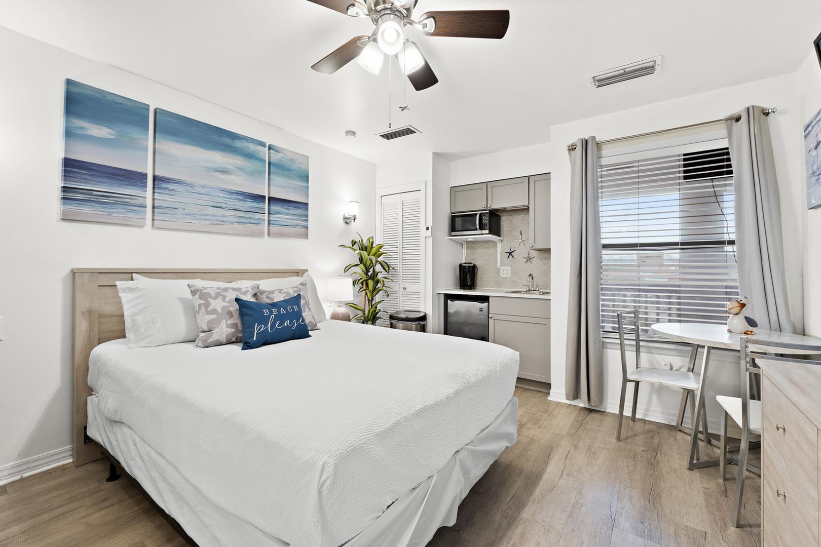 St Thomas Square 1302C