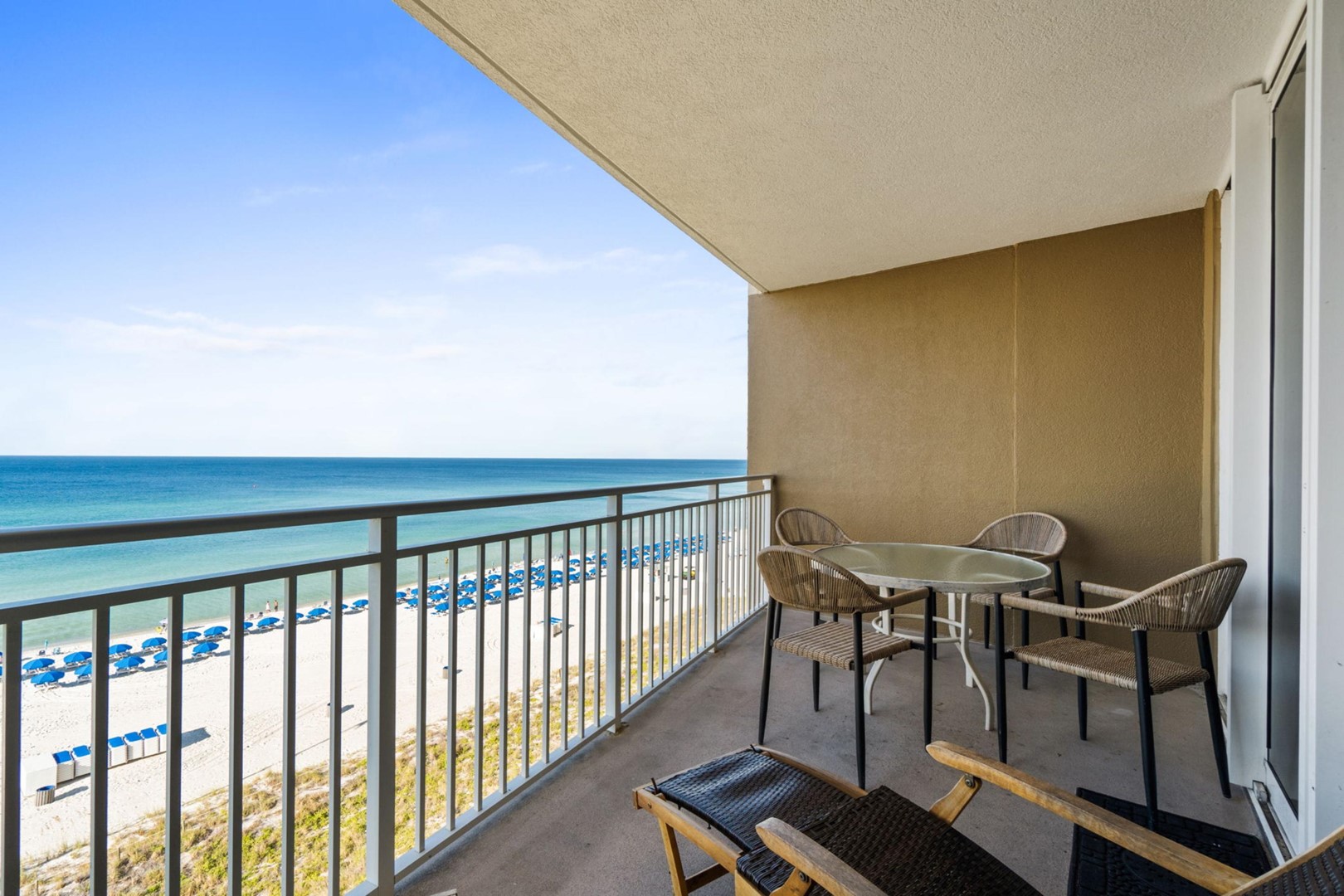 Emerald Beach Resort 626 7