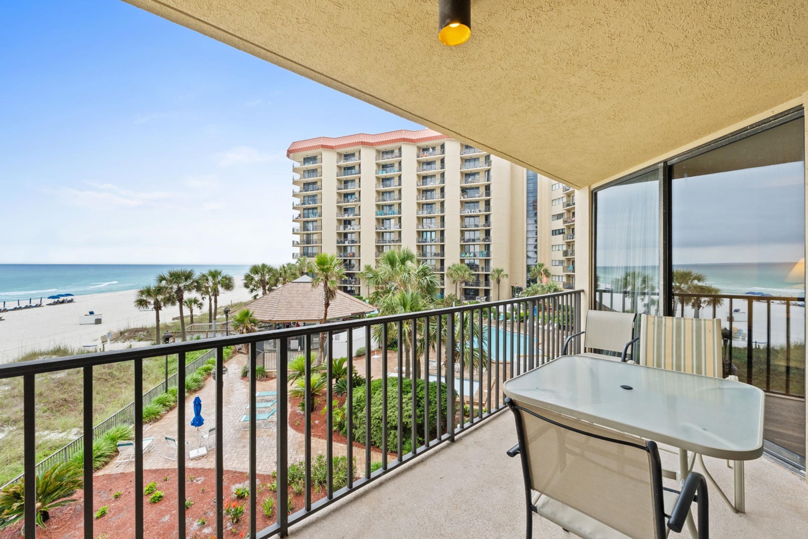 Summerhouse 307B Photo