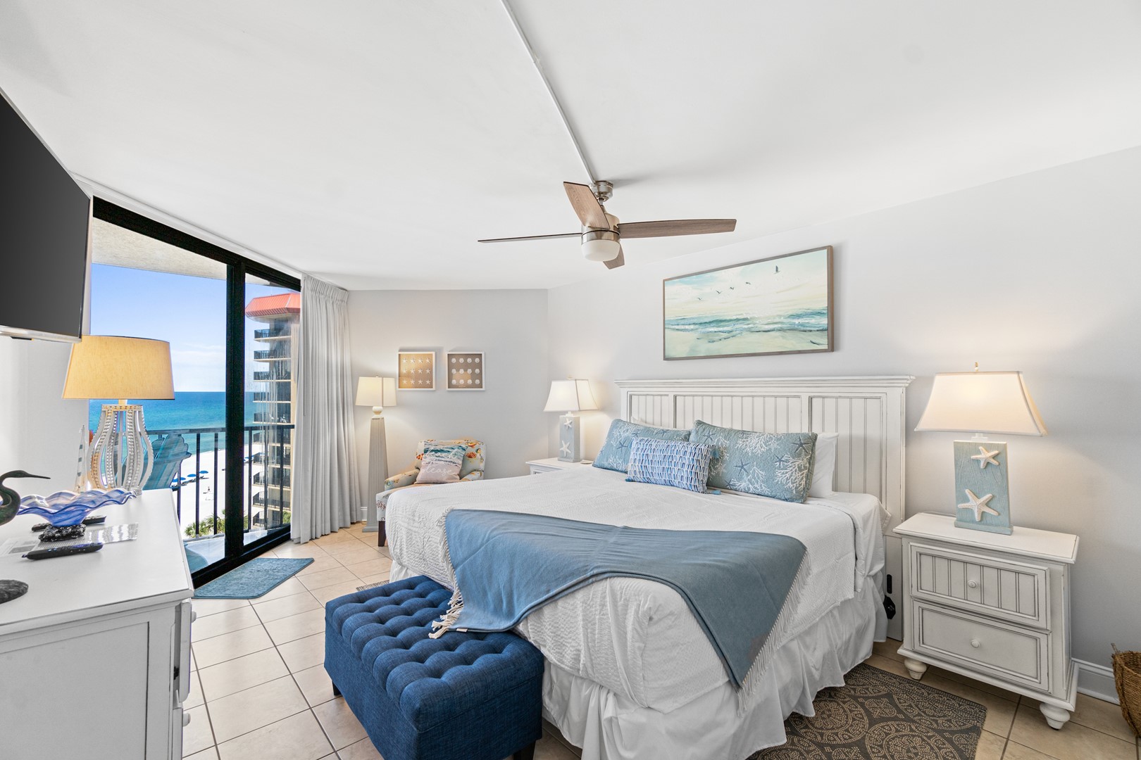 Gulf Front Main Bedroom with King Bed