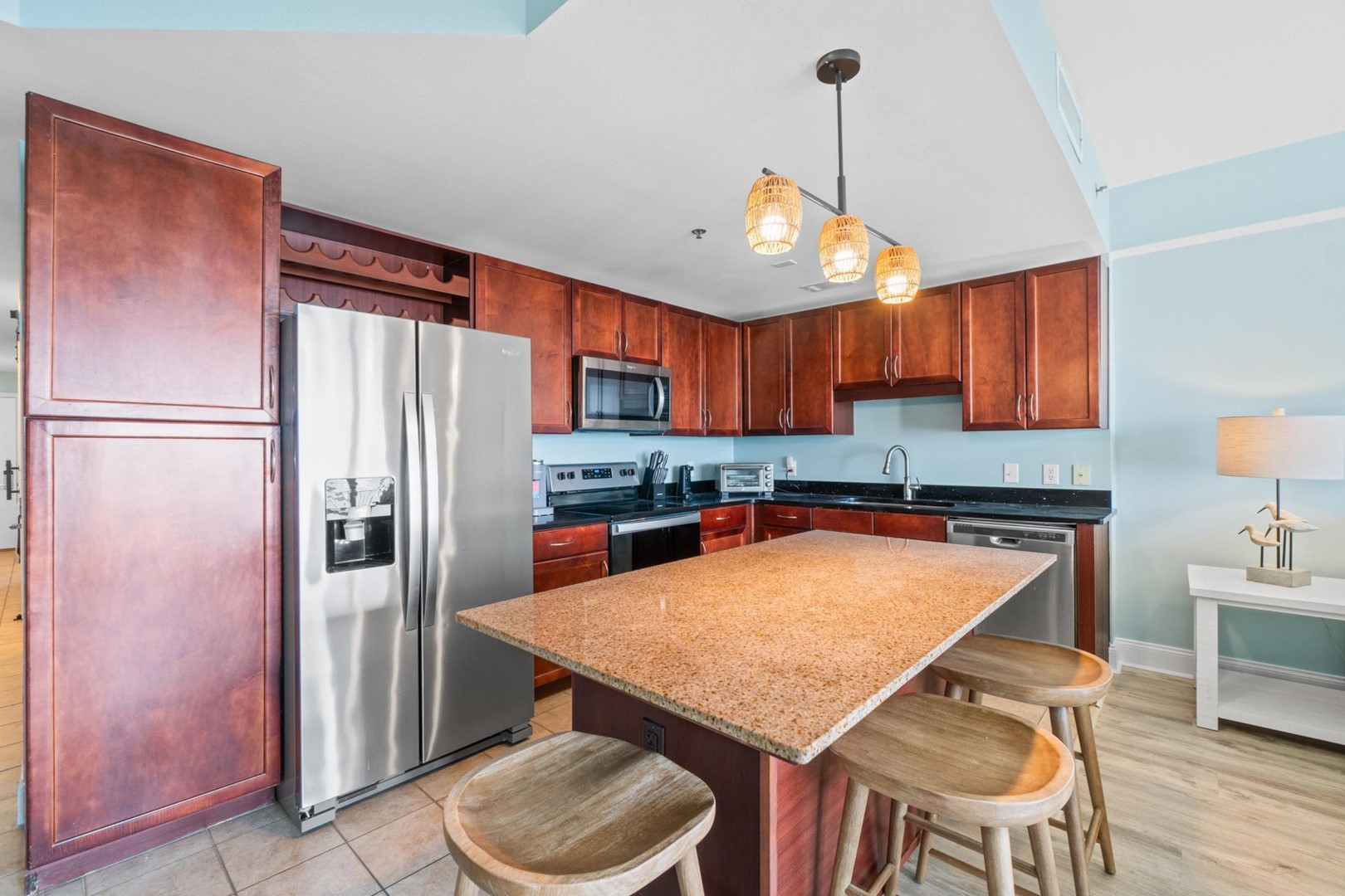 Laketown Wharf 1518 8