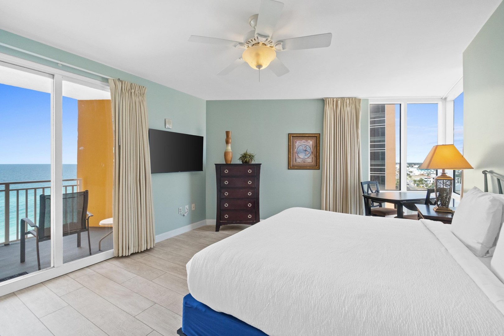 Splash Beach Resort 701E-A Photo