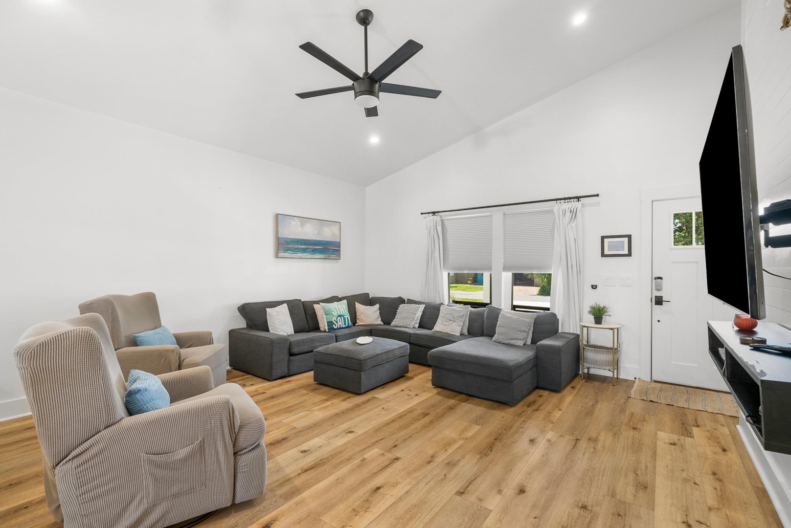 Beach House - 6th Street Retreat 6