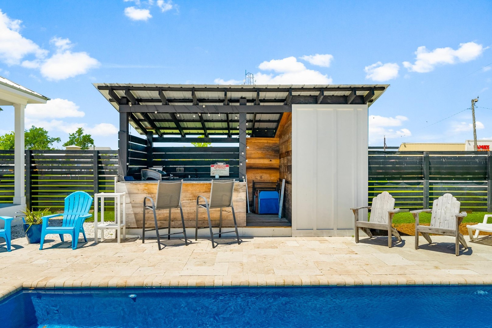 Beach House - 6th Street Retreat 5