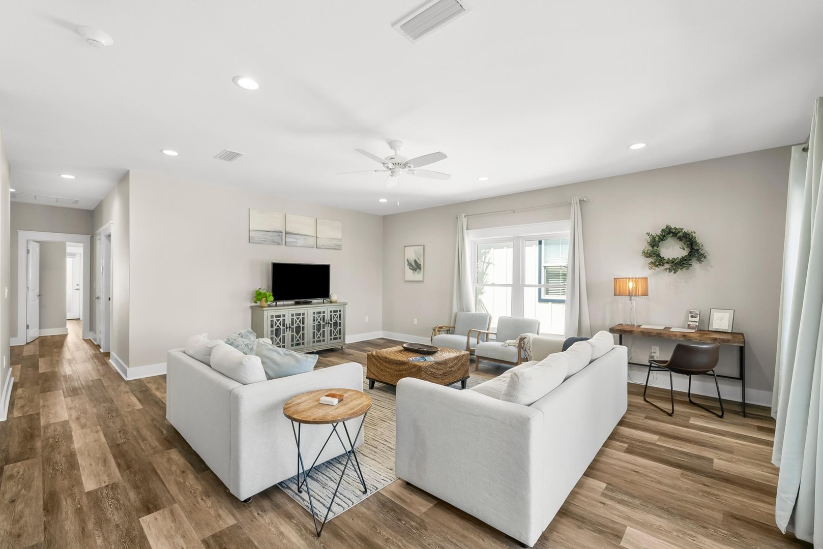 Beach House - Marina View 6