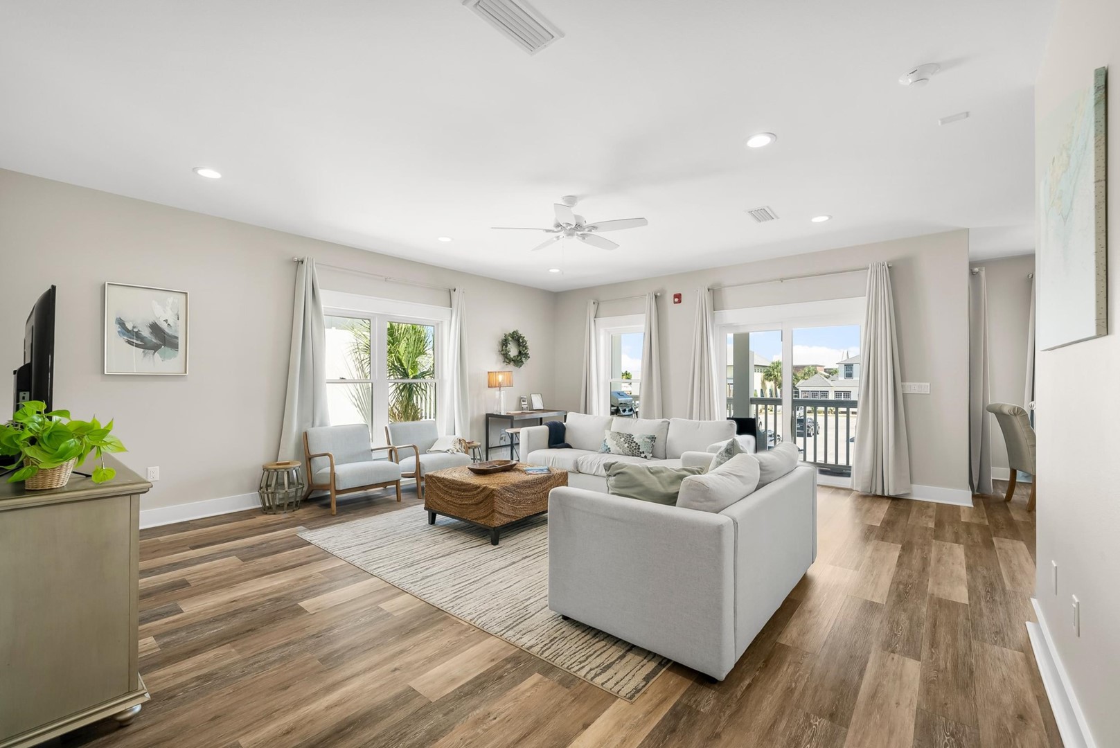 Beach House - Marina View Photo