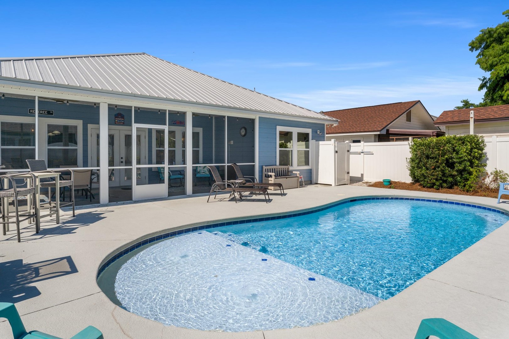 Beach House - Lazee Daze Photo