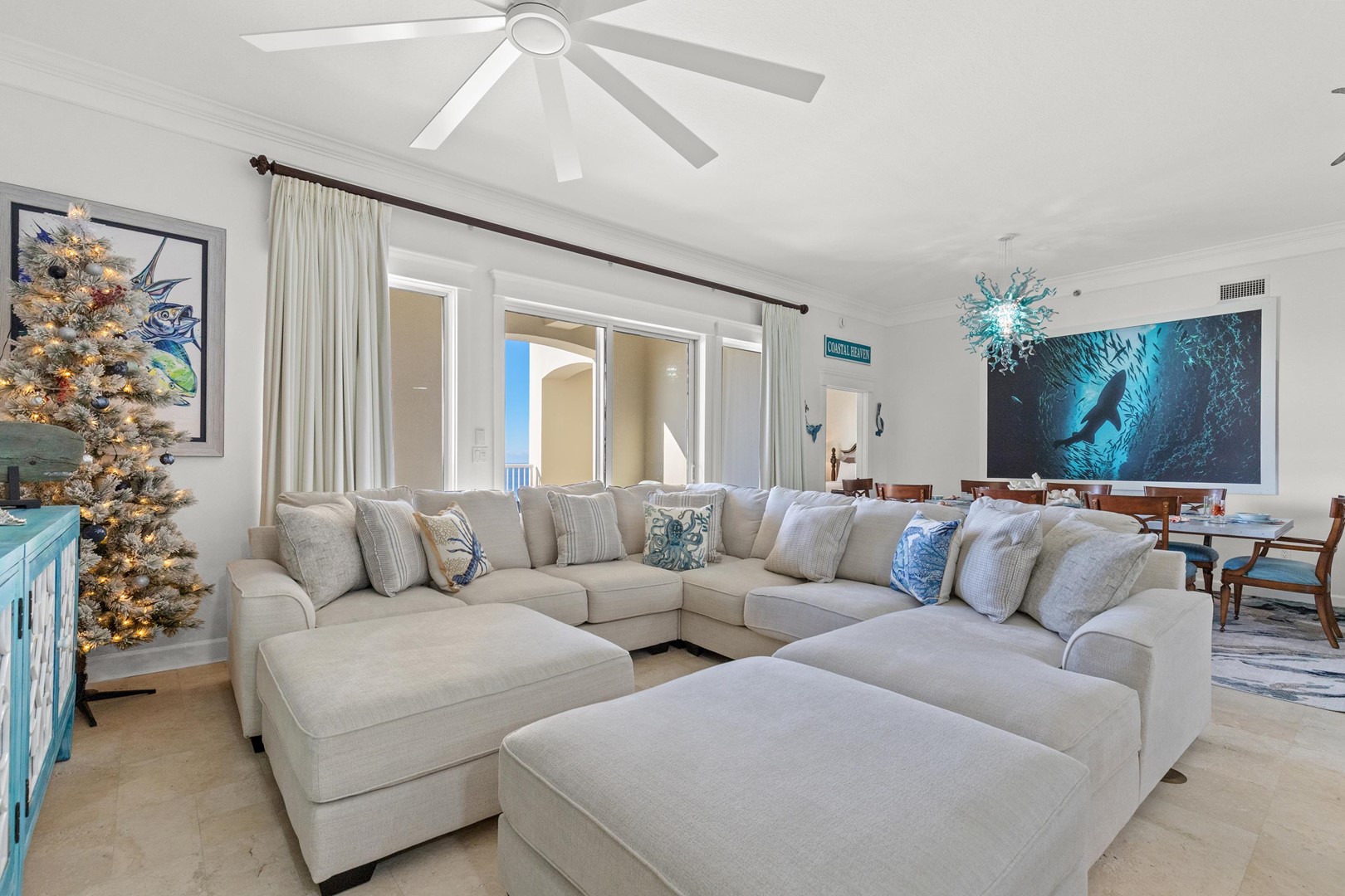 Grand Panama 1-2104 Photo