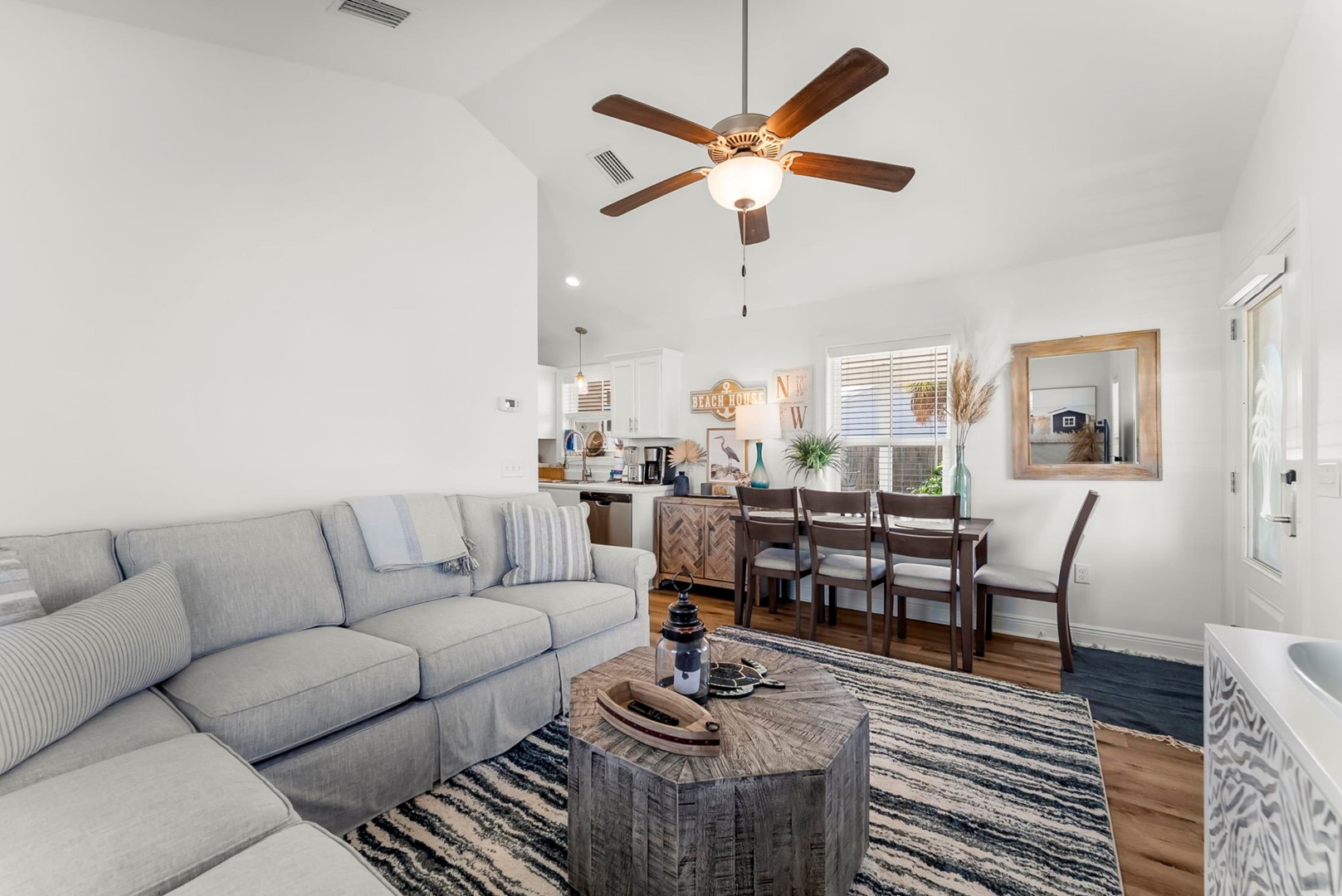 Beach House - Sun-Kissed Cottage 6