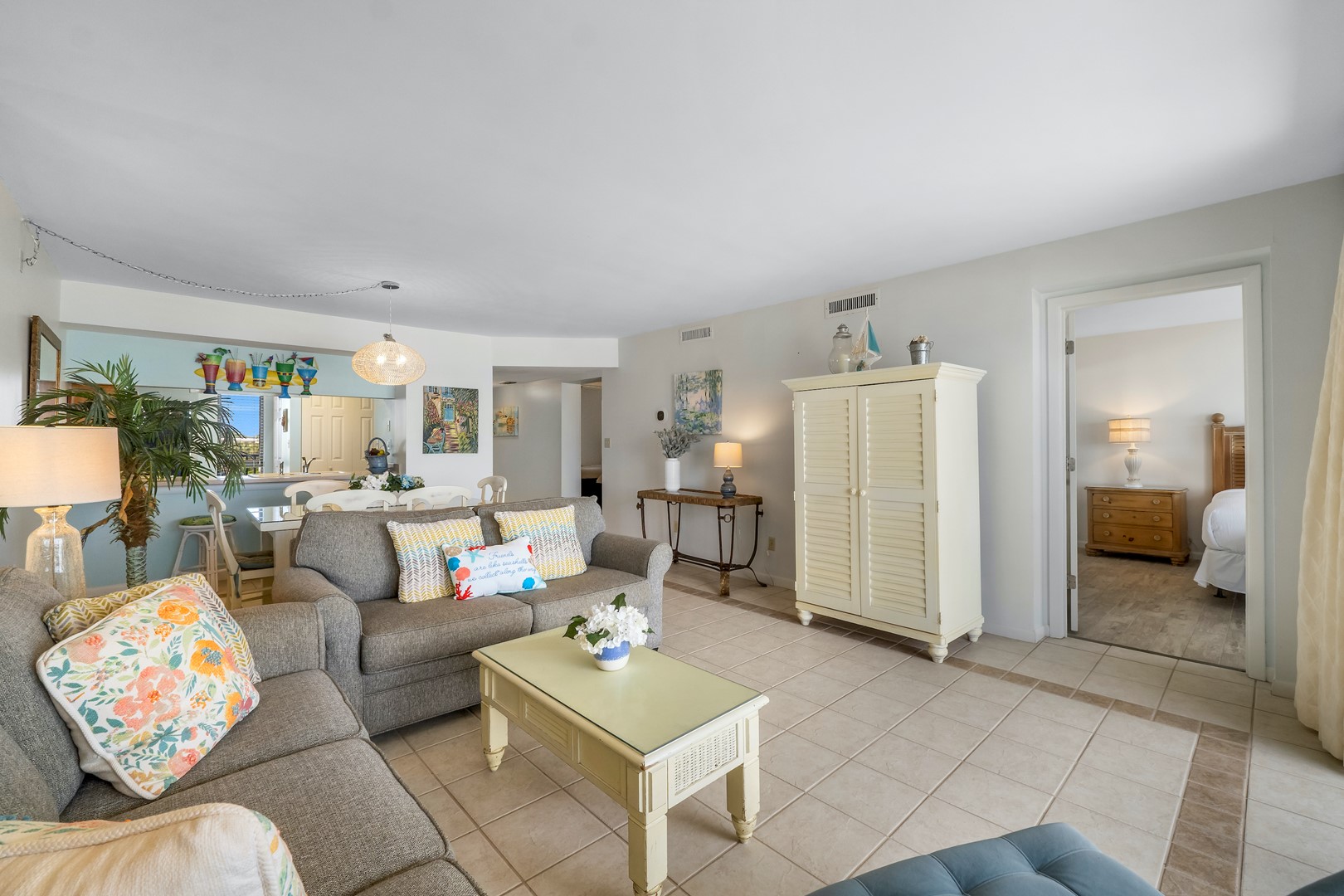 Emerald Towers 404 6