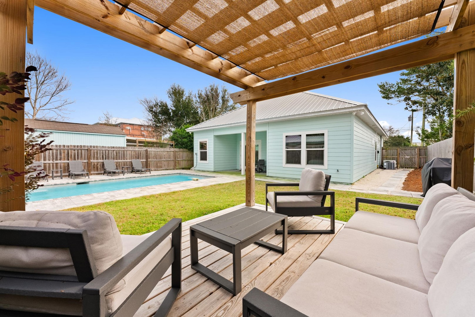 Beach House - Sunny Sands 4