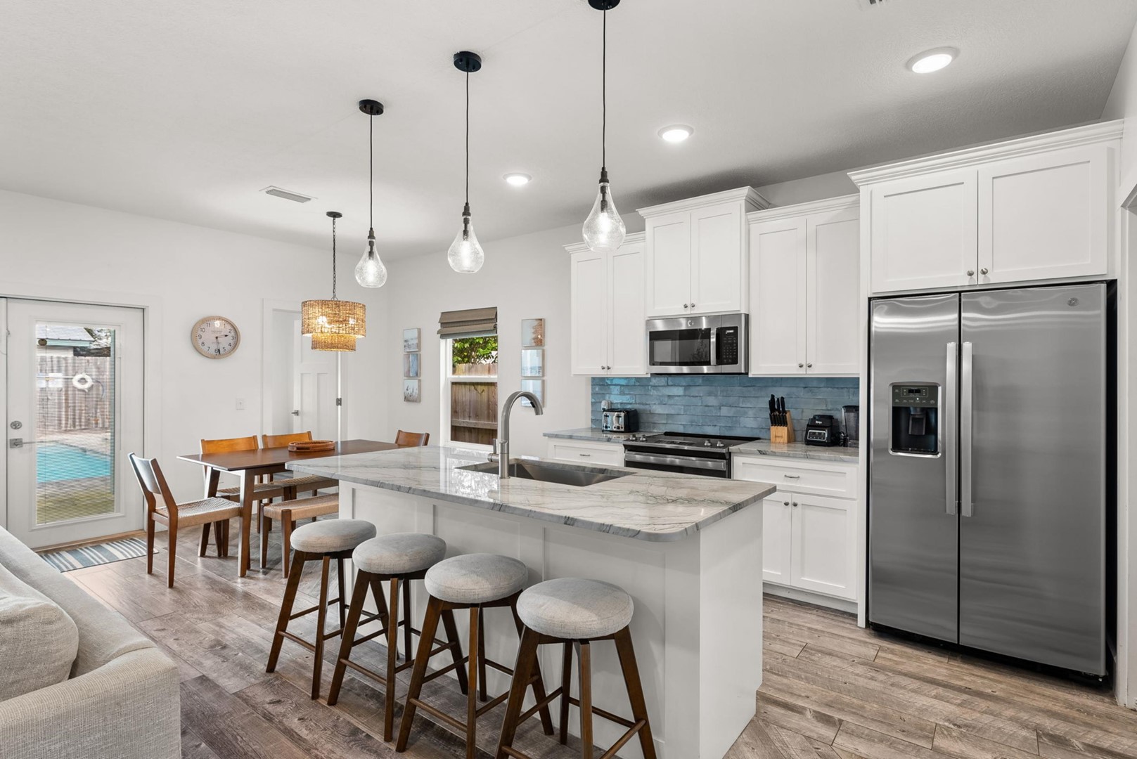 Beach House - Sunny Sands 8