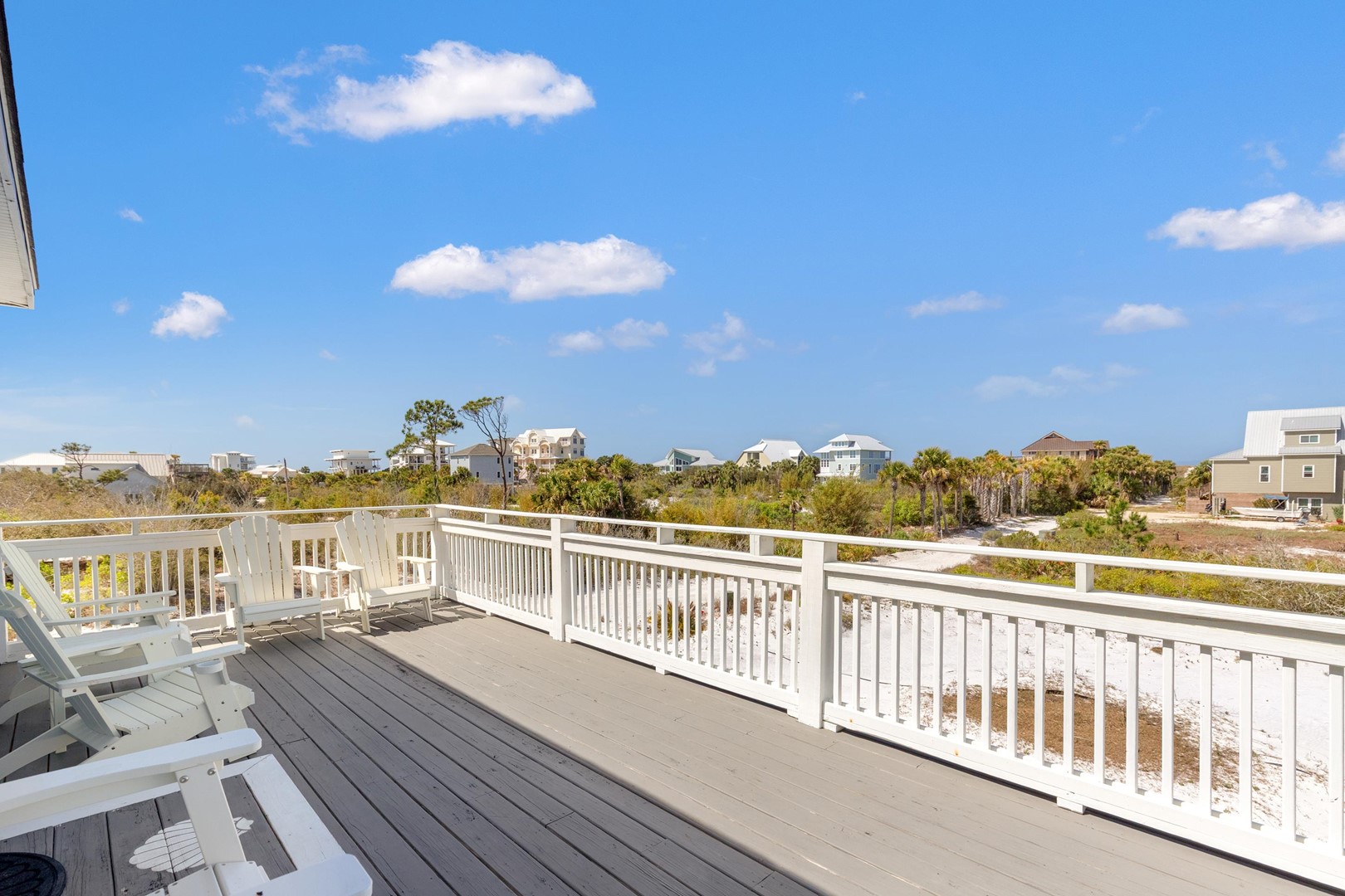 Beach House - Salty Dolphin 4