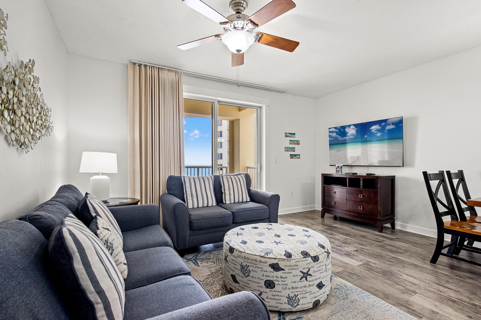 Grand Panama 2-702 Photo