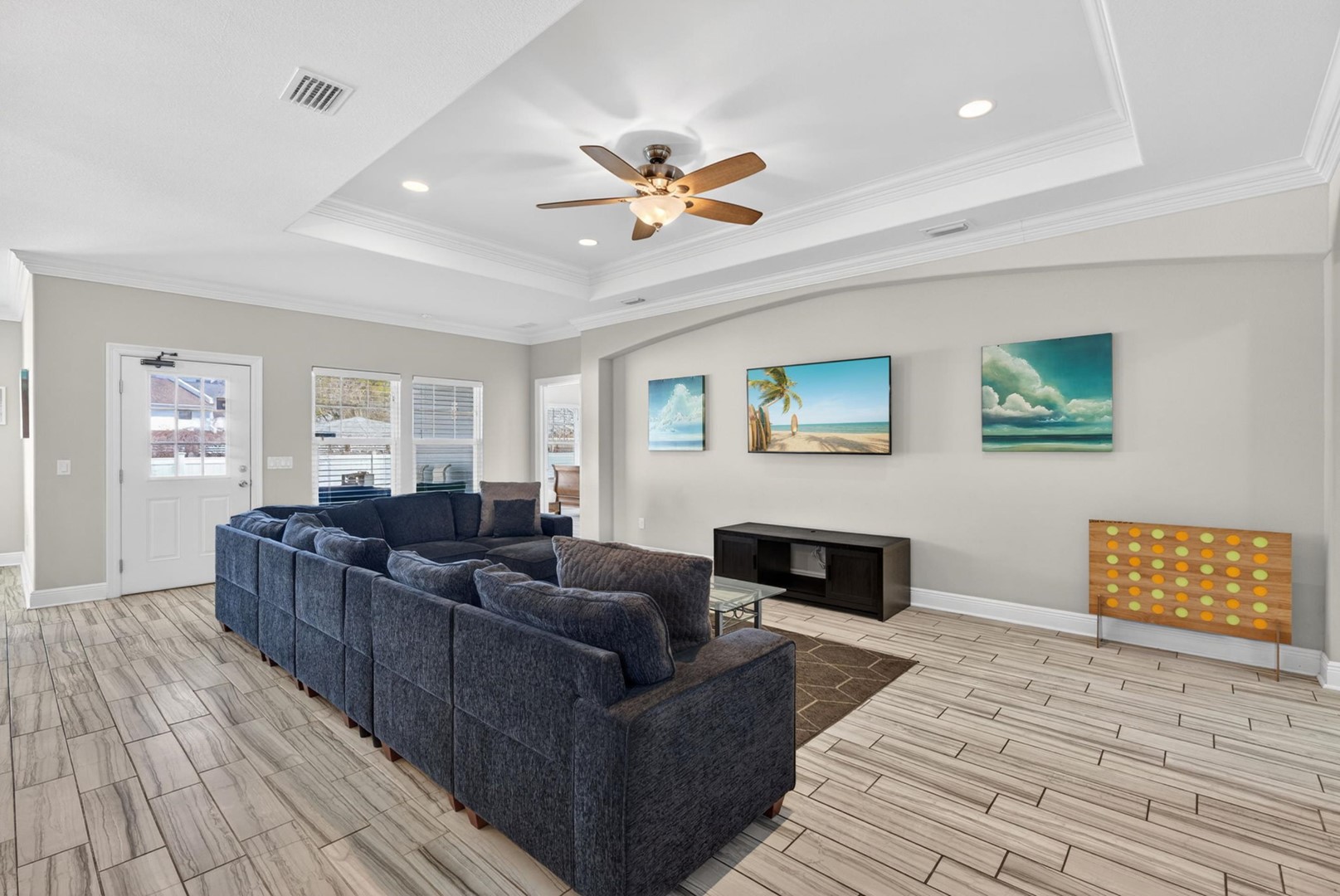 Beach House - Tropic Like It's Hot 6