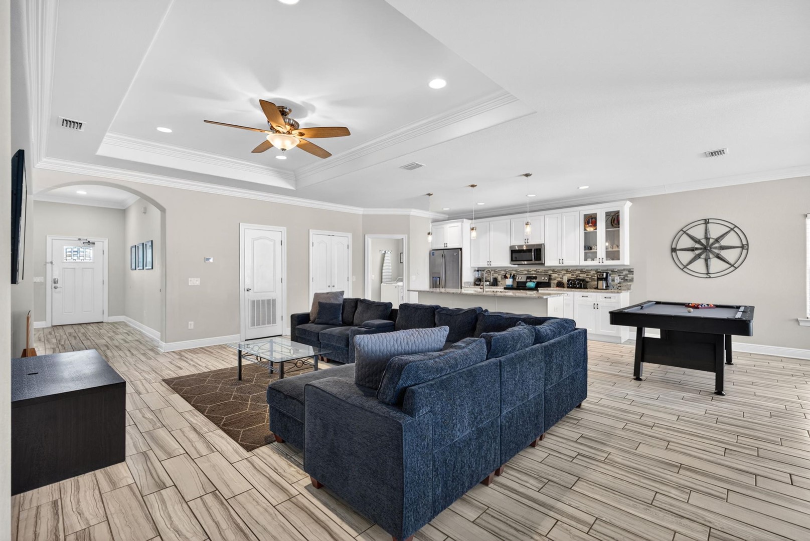 Beach House - Tropic Like It's Hot 8