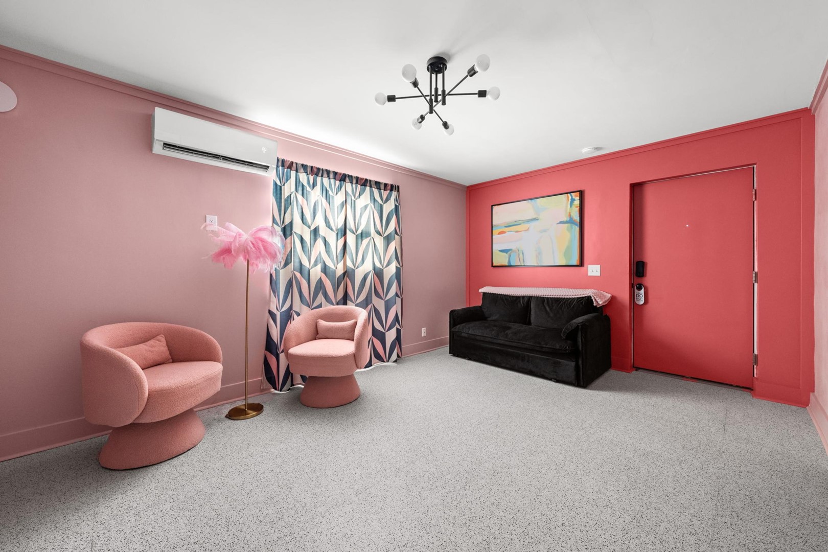 The Pink Flamingo - Roxy Riviera 6