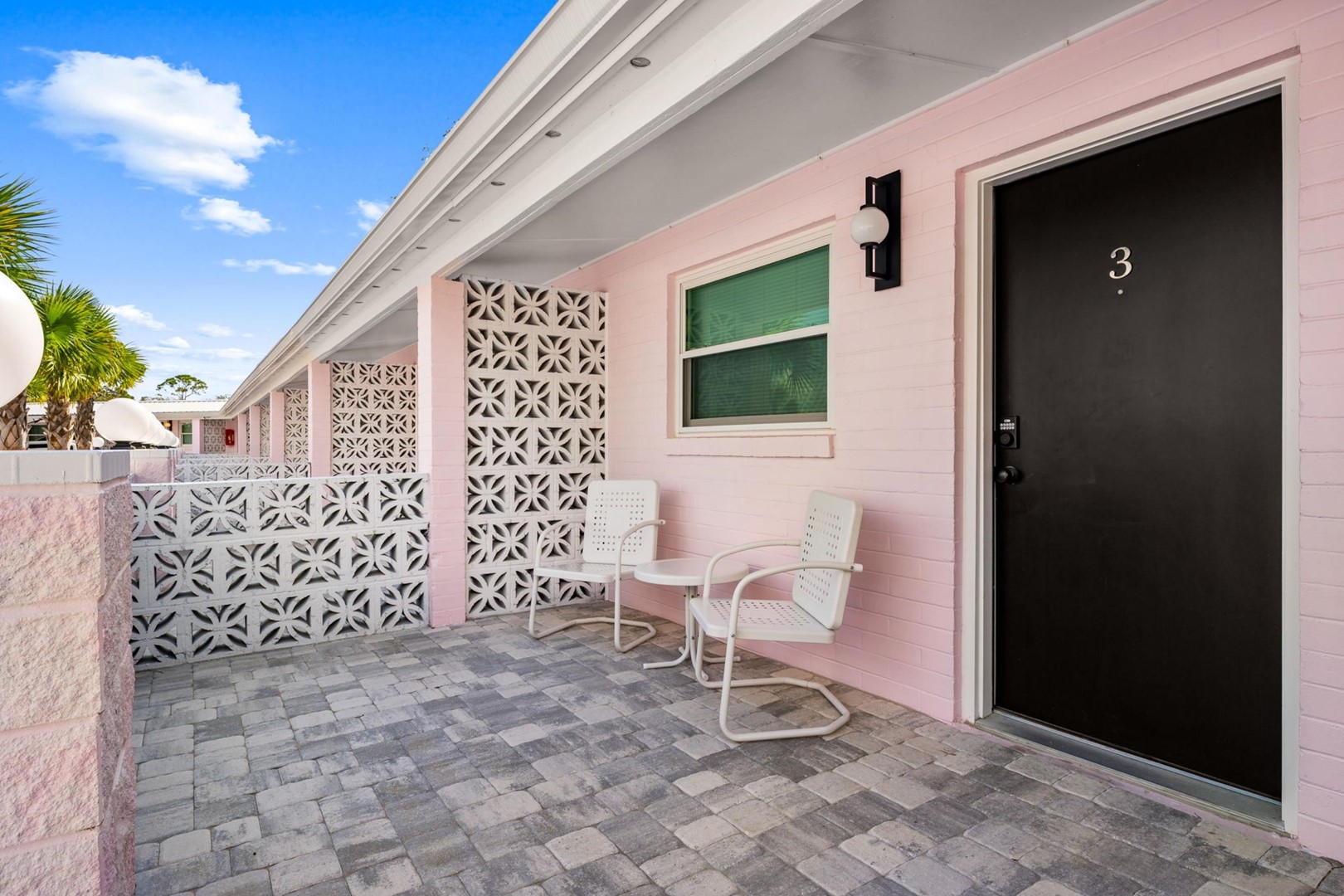 The Pink Flamingo - Marina Anne Monroe 4