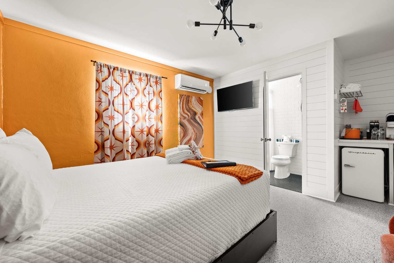 The Pink Flamingo - Georgia Peachy 6