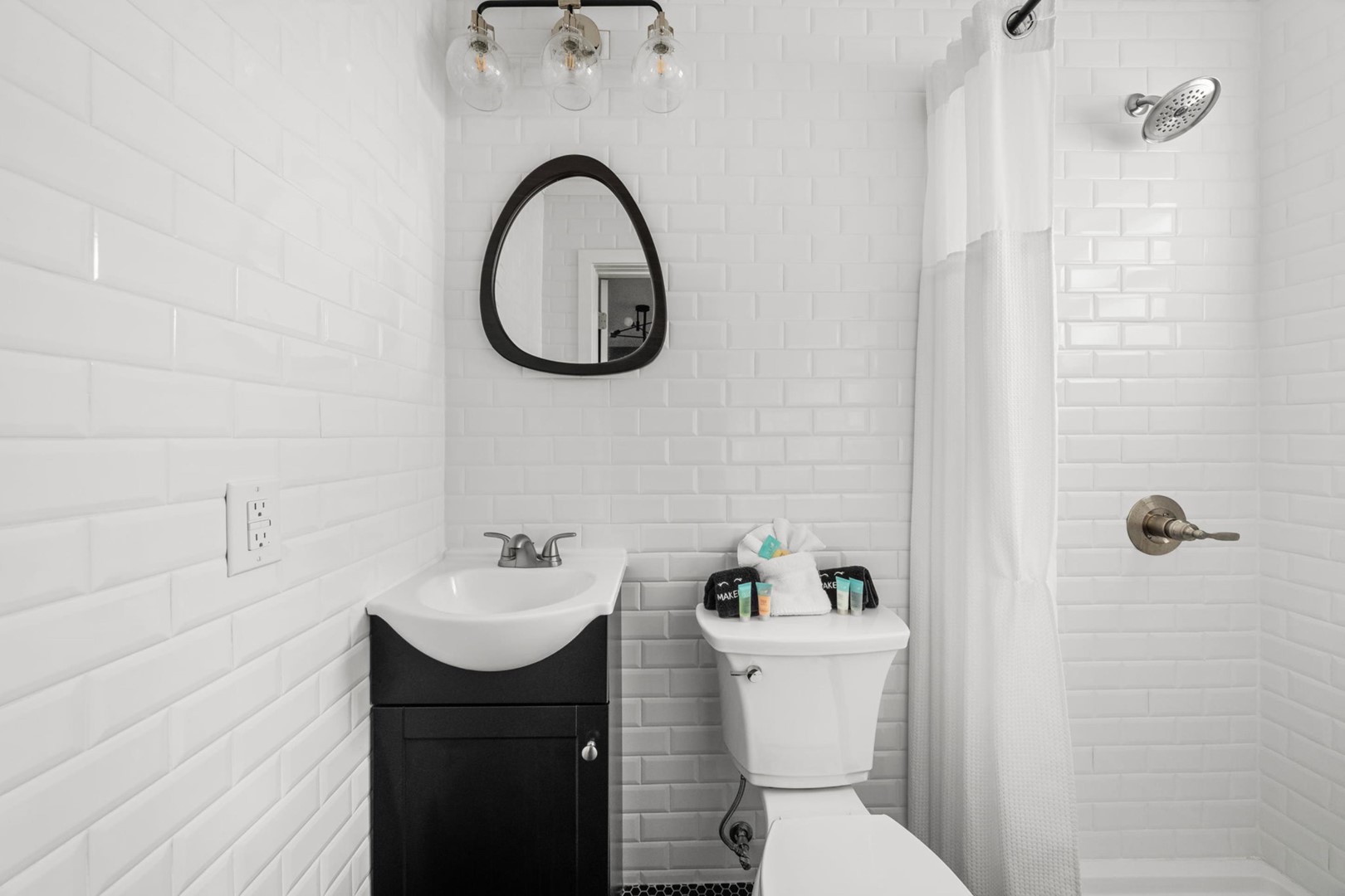 The Pink Flamingo - Capri Soleil 8