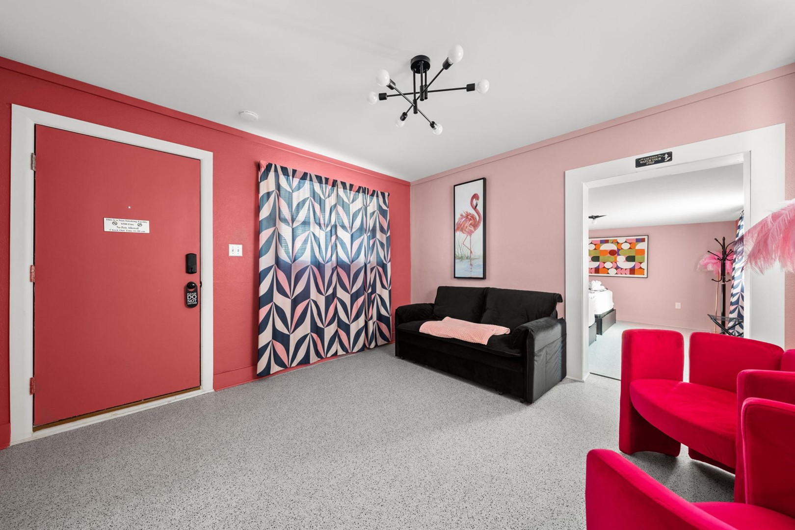 The Pink Flamingo - Miss Pinky La Rue 8