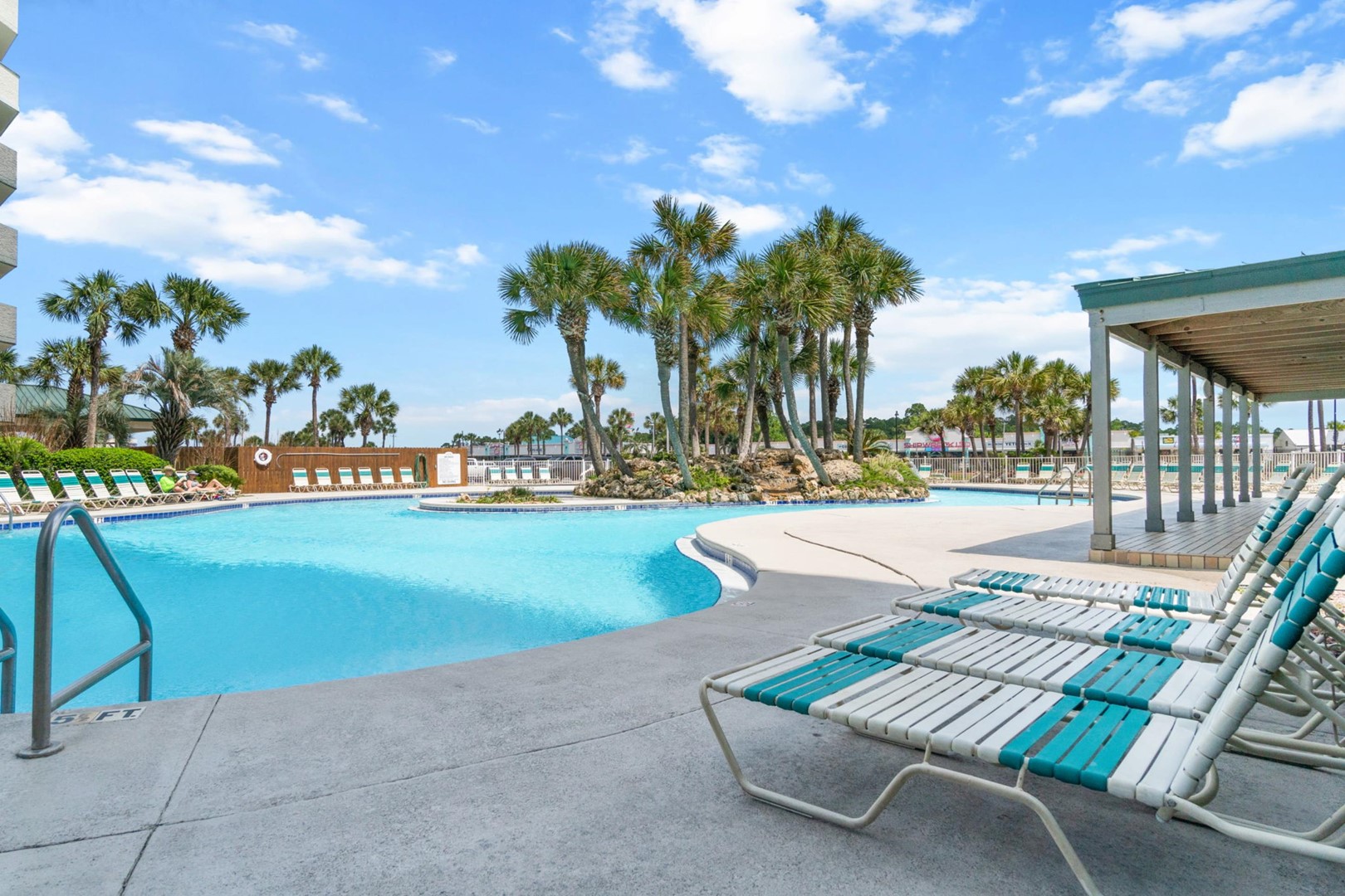 Long Beach Resort 1-1103 6