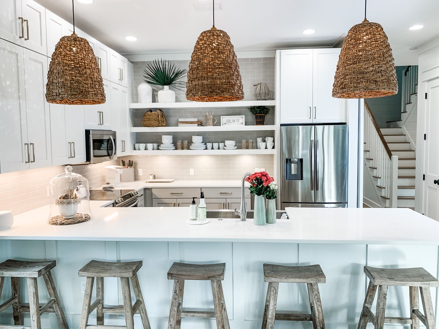 Kitchen with Breakfast Bar