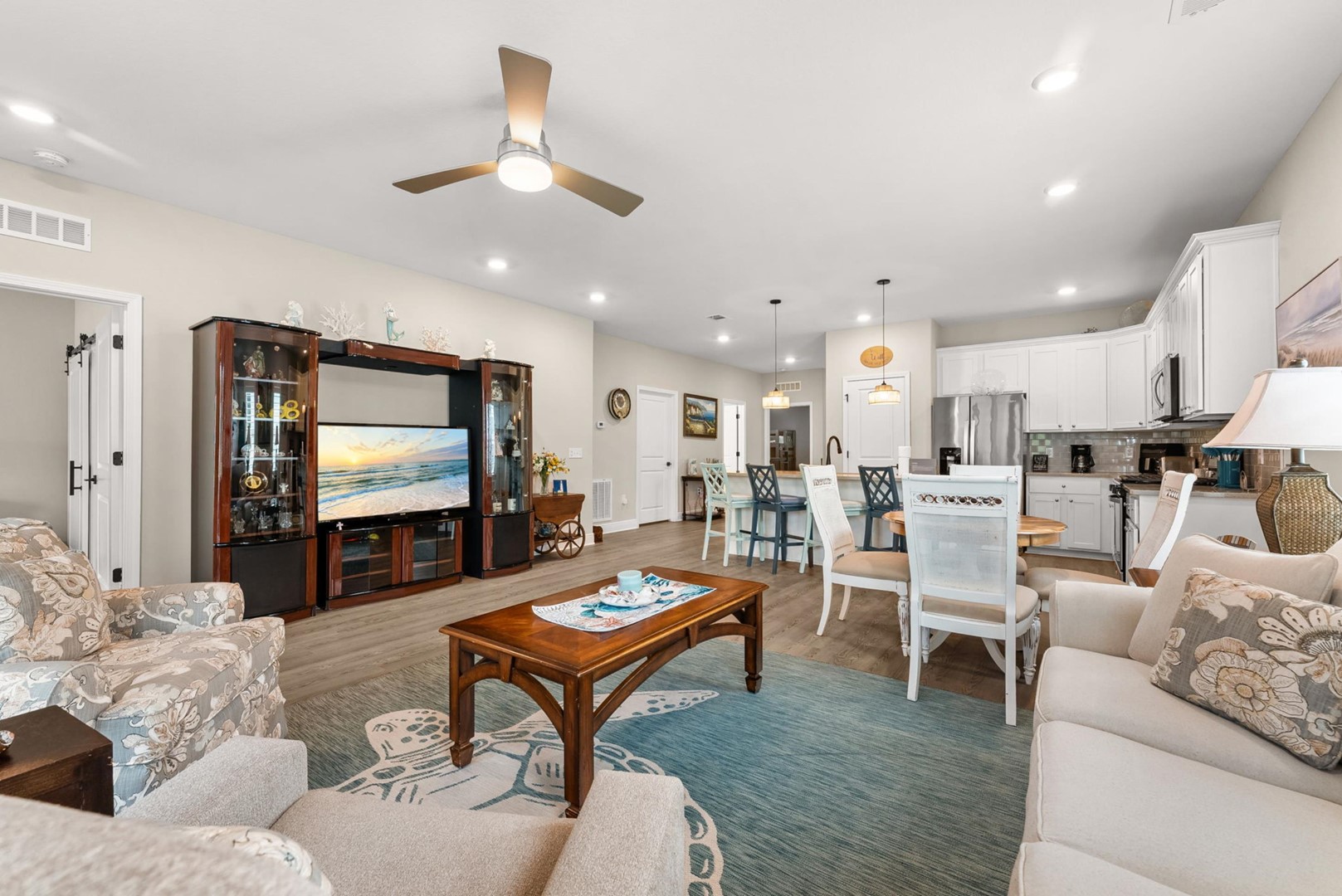Beach House - Ocean Breeze Cottage 7