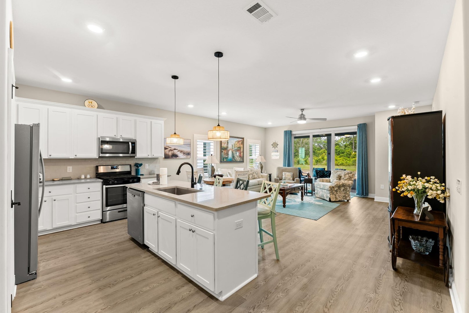 Beach House - Ocean Breeze Cottage Photo