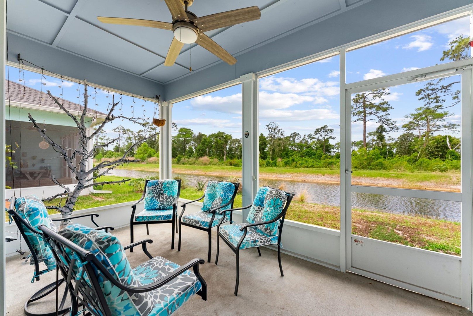 Beach House - Ocean Breeze Cottage 4