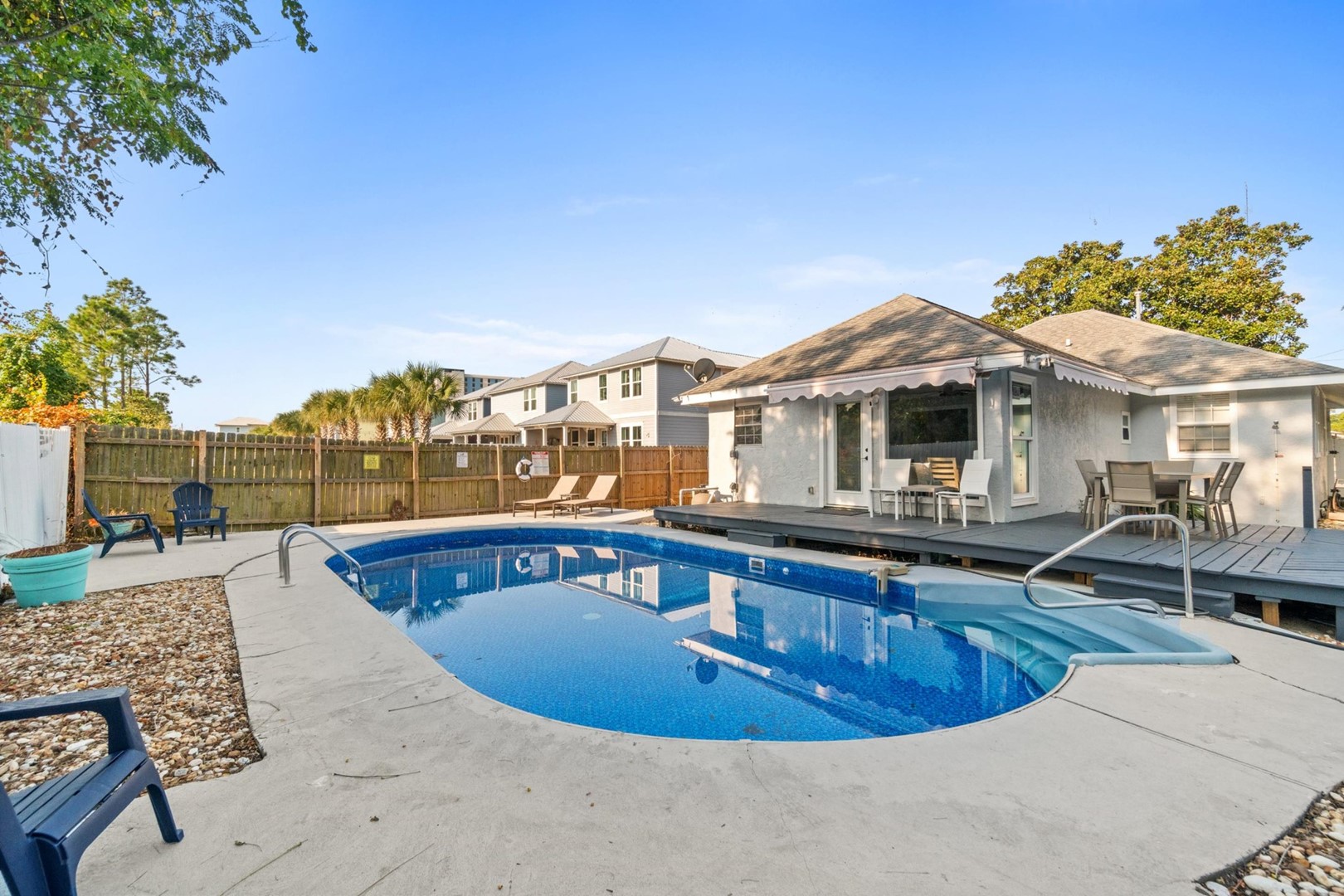 Beach House - Barefoot House Photo