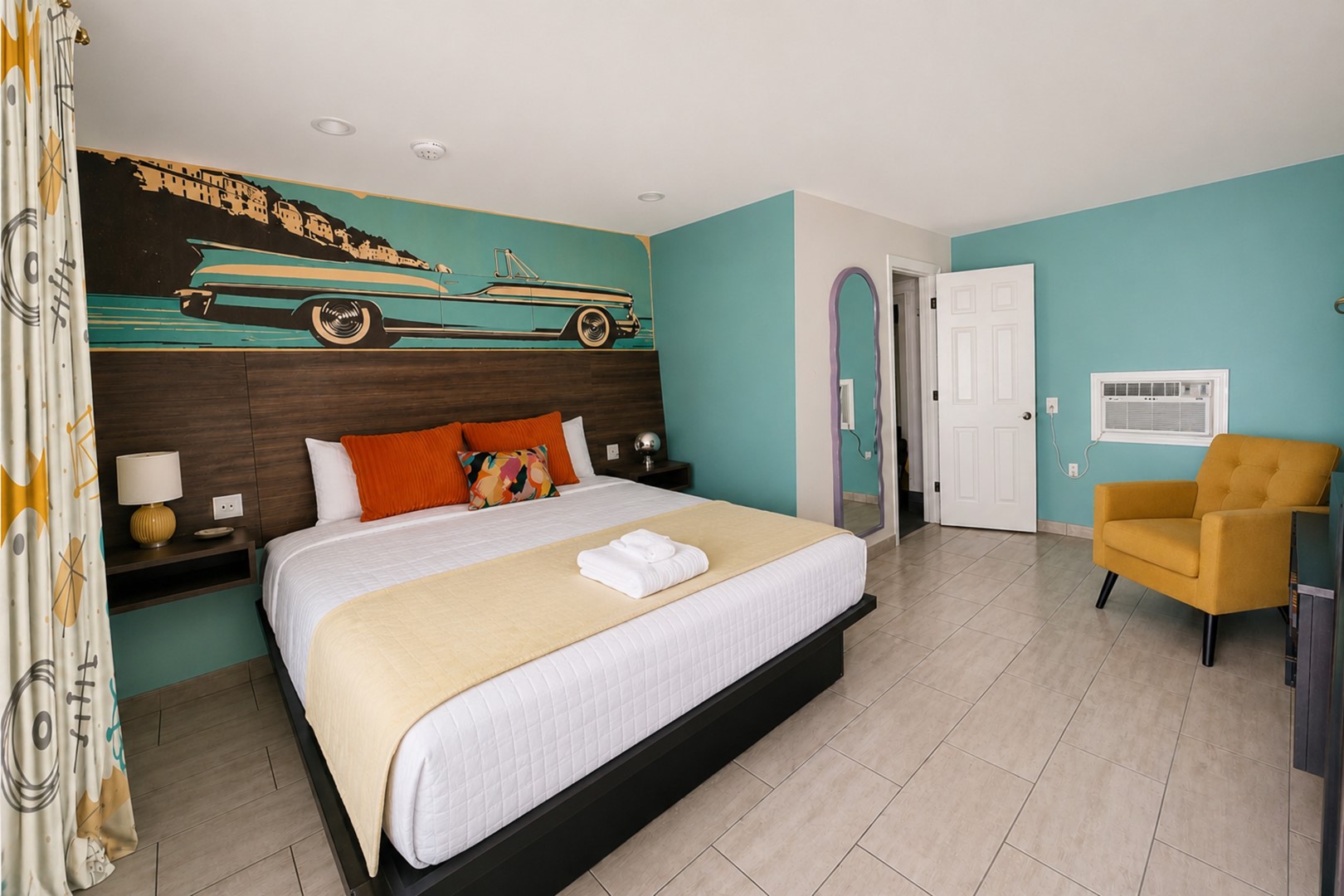 The Blu - Room 102 Photo