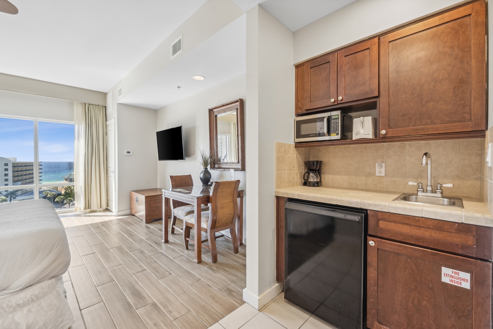 Entry into Luau Studio Rental 2-6634