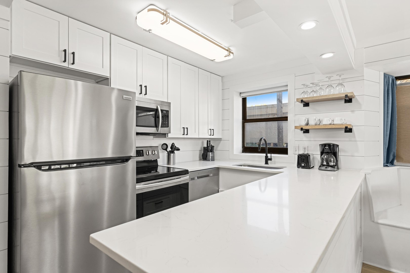 Beachside Two 4211 3