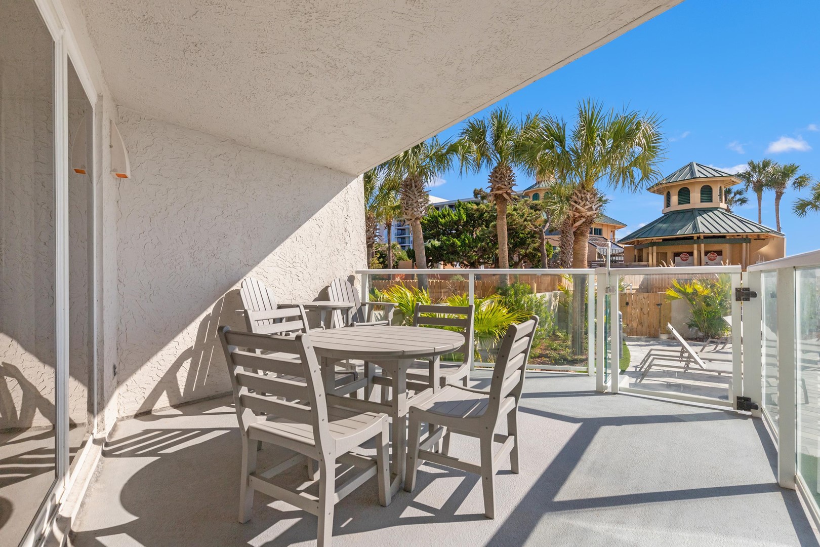 Beachside Two 4211 8