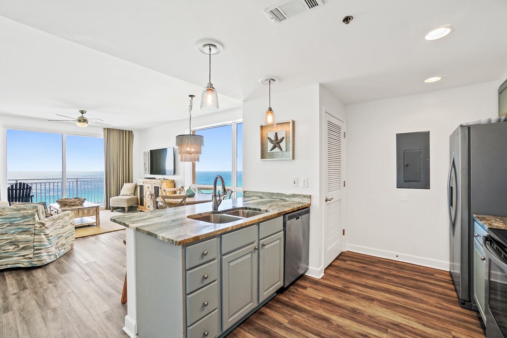 Splash Beach Resort 801W-B 3