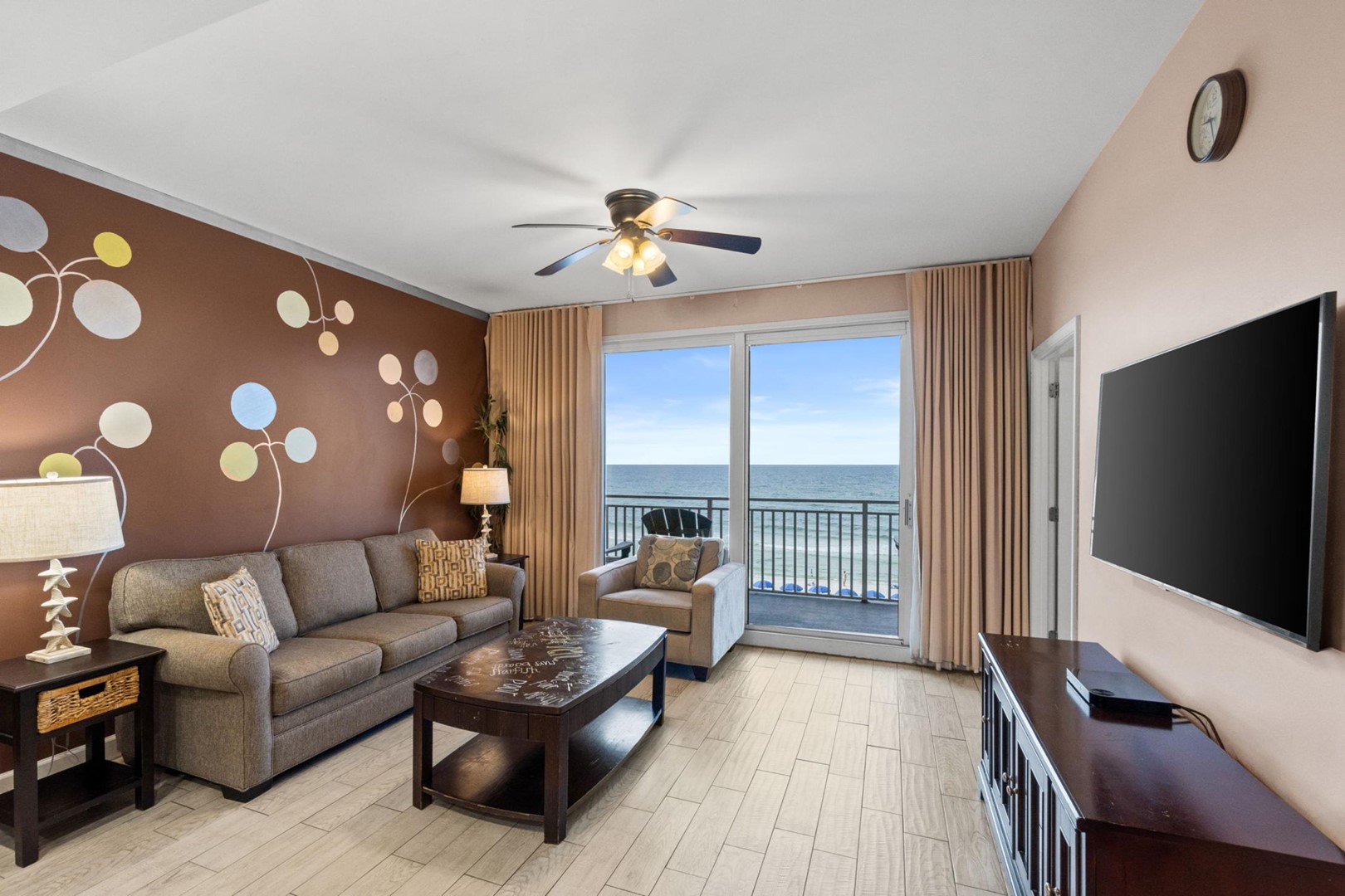 Splash Beach Resort 106W Photo
