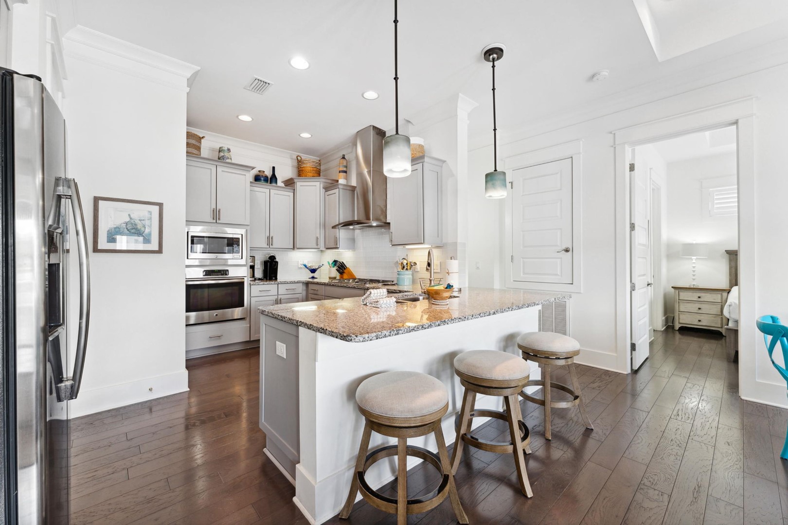 Kitchen with Breakfast Bar