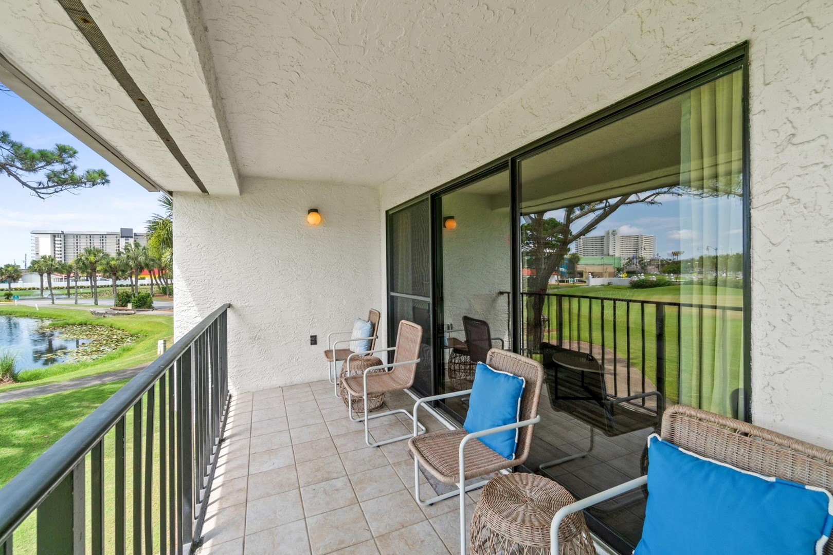 Edgewater Golf Villa 1213 3