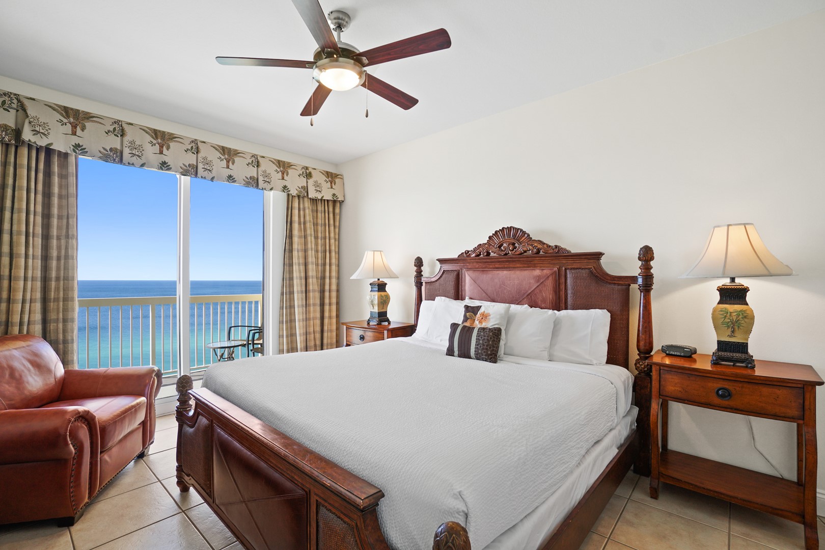 Gulf Front Main Bedroom with King Bed