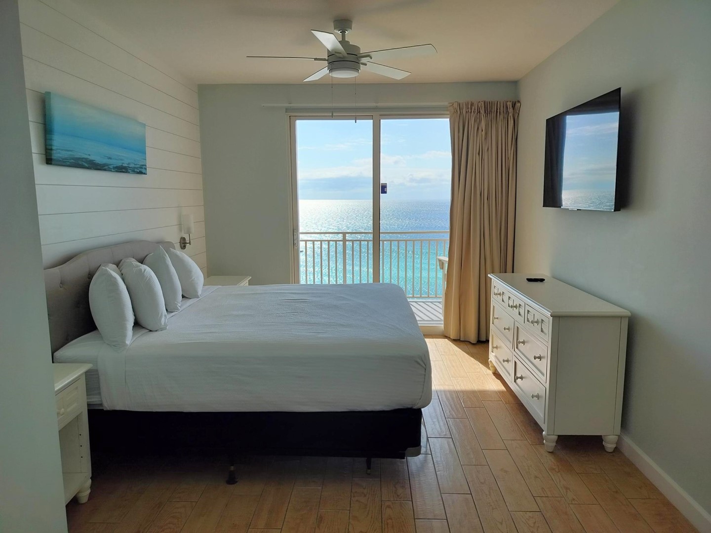 Main Bedroom with Balcony