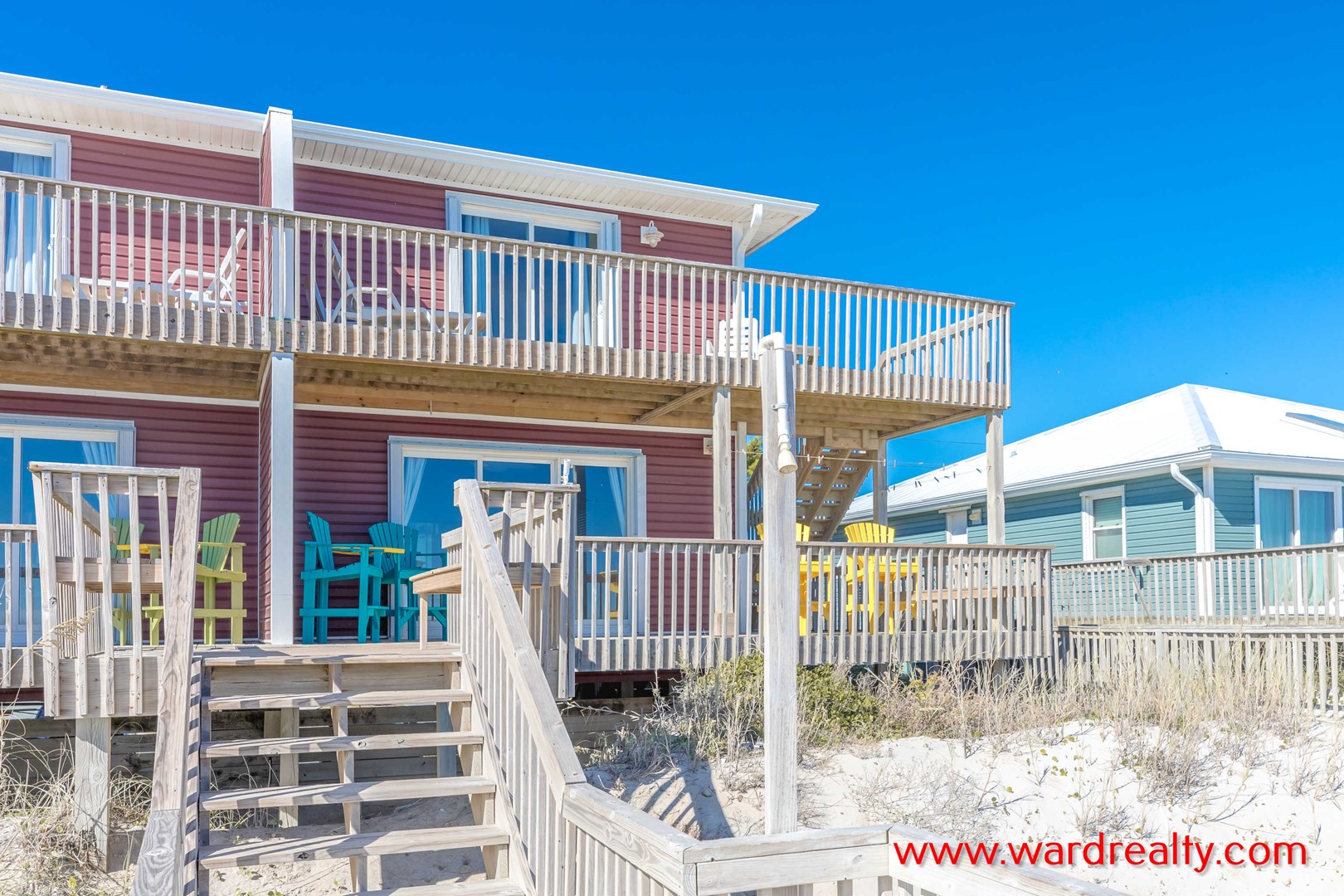 Oceanfront Exterior of Fins to the Left