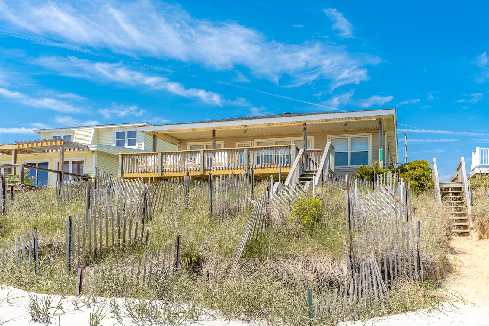 Sea Bees Oceanfront Exterior